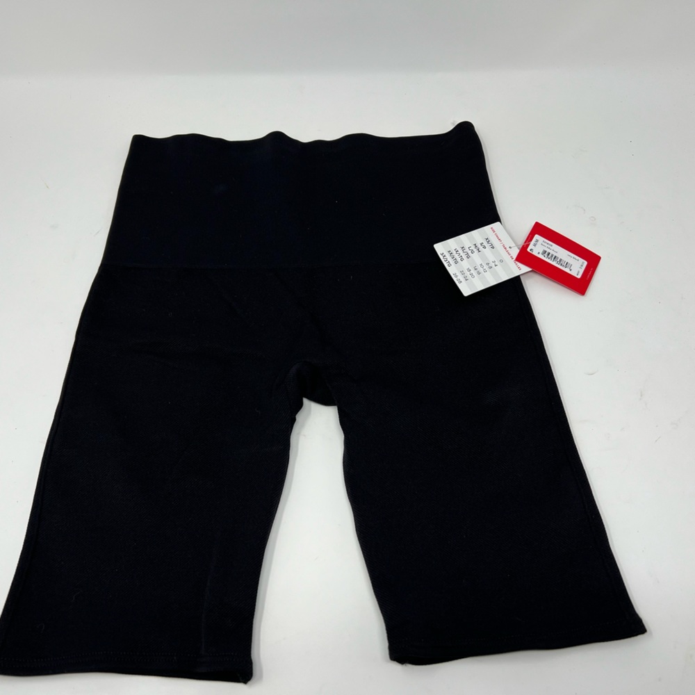 Spanx Look At Me Now seamless bike shorts black size medium